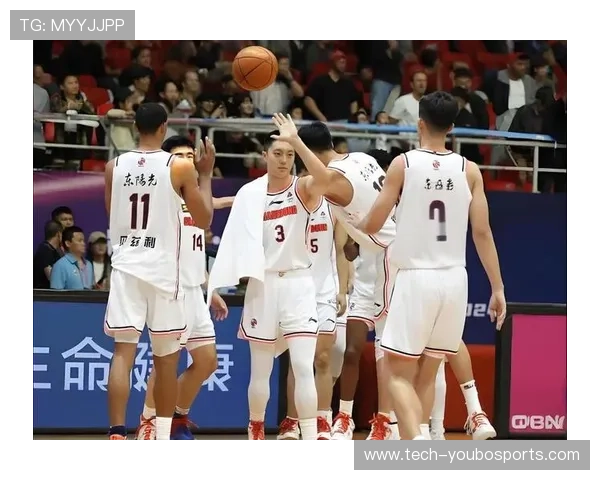 中国男篮备战世界杯热身赛阵容公布 引发球迷热议